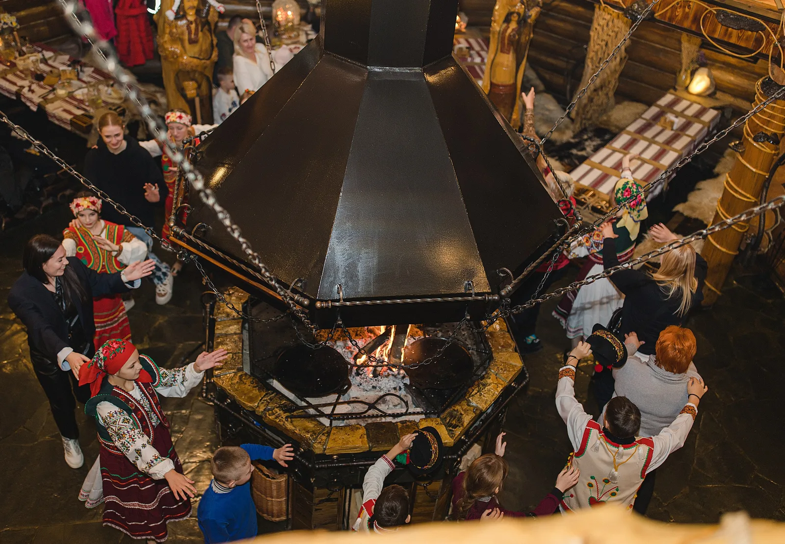 Transcarpathian folk evening (vechornytsi) excursion · Theatrical performance, Transcarpathian cuisine and an arkan dance workshop — Koliba Opryshkiv, Nyzhnie Selyshche village (Khust area); departure from Apartel Shayan, Shayan