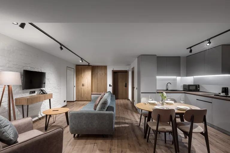 Suite — Apartel Uzhhorod Hotel & SPA (photo 1)