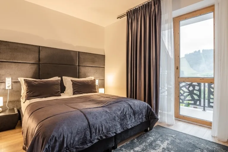 Junior Suite with Balcony — Chalet Fomich (photo 1)