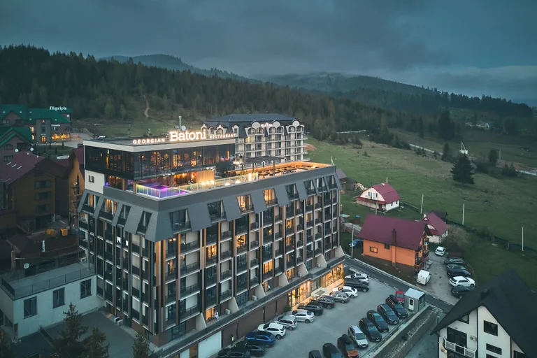 Photo 2: Fomich Residence Polianytsia
