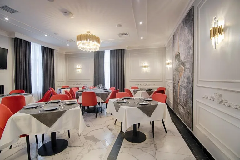 Photo 2: Grand Hotel Roxolana Ivano-Frankivsk