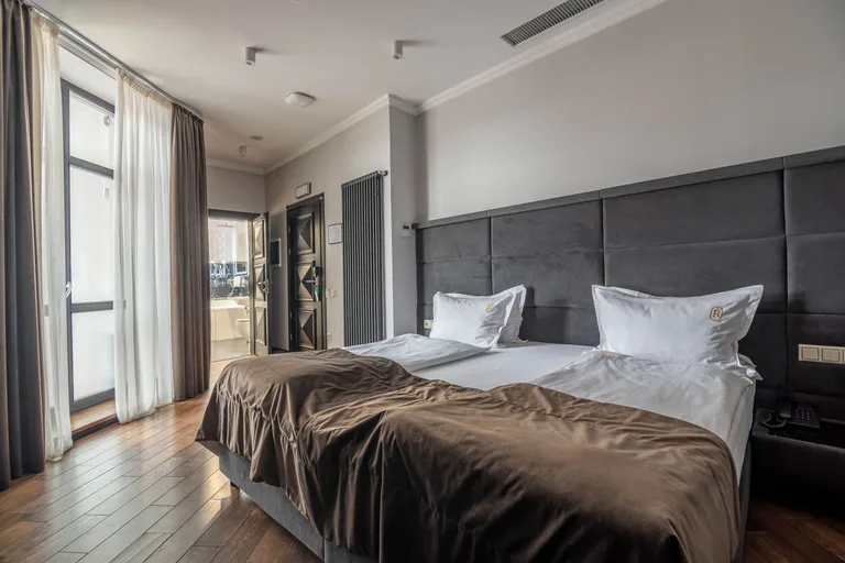 Напівлюкс з терасою — Grand Hotel Roxolana (фото 1)