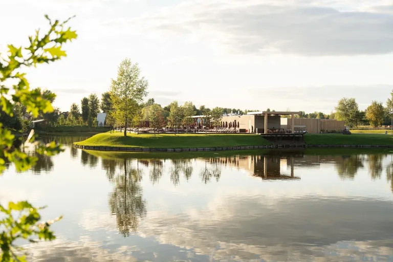 Seven Lakes — 4-star hotel Kyiv