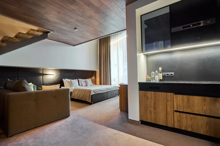 Two-Level Family Deluxe — Twins Hotel & Spa (photo 1)
